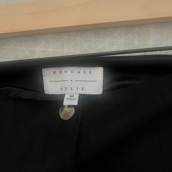 Kendall & Kylie Black Button-Down Mini Skirt - Picture 6 of 6